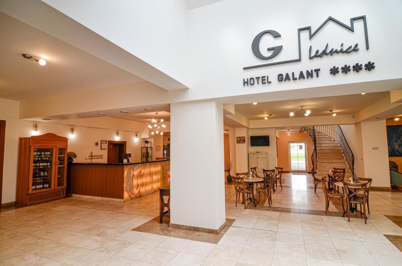 Hotel Galant Lednice Luaran gambar