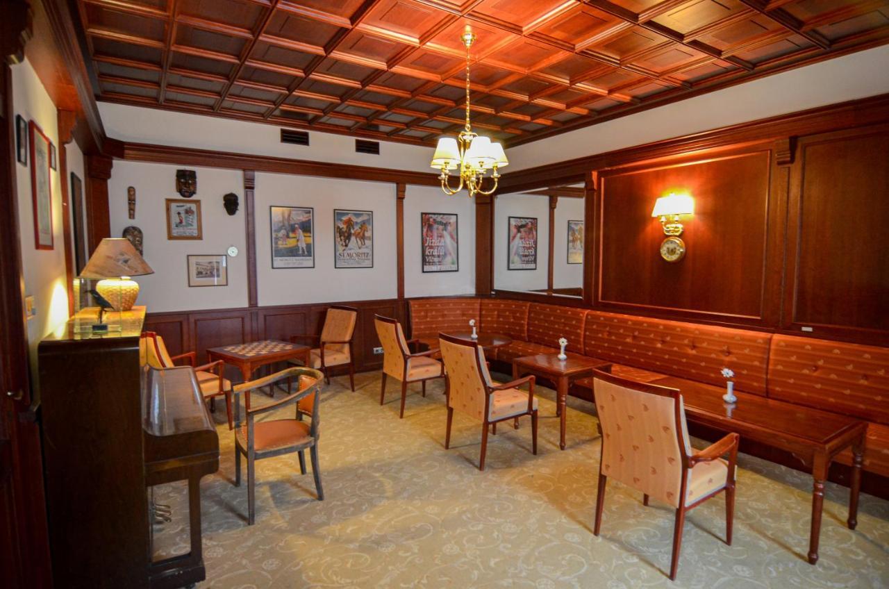 Hotel Galant Lednice Luaran gambar