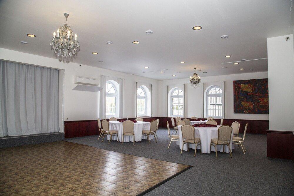 Hotel Galant Lednice Luaran gambar