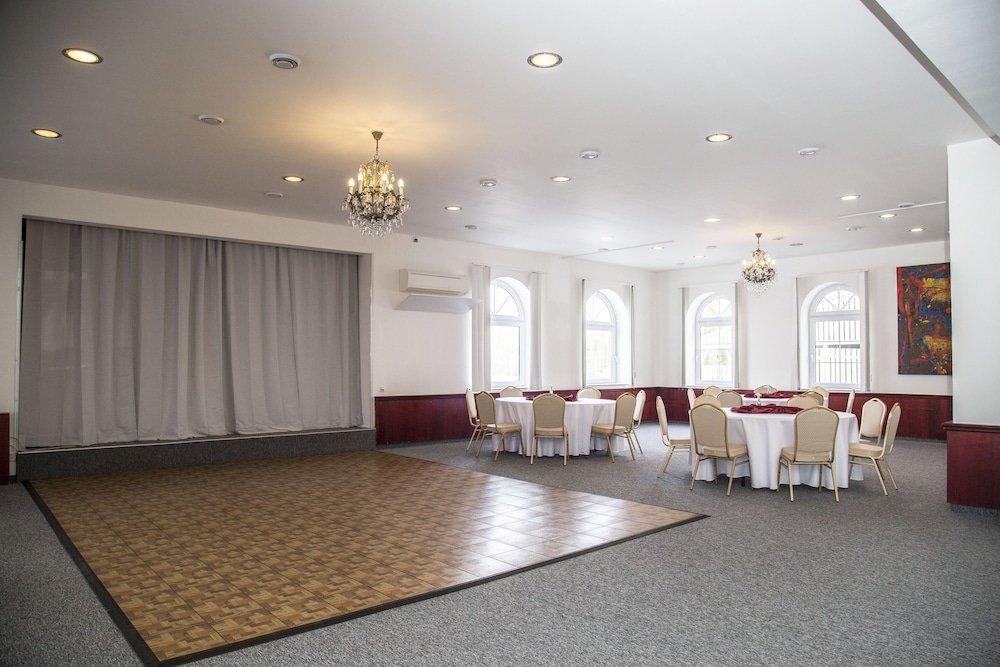 Hotel Galant Lednice Luaran gambar